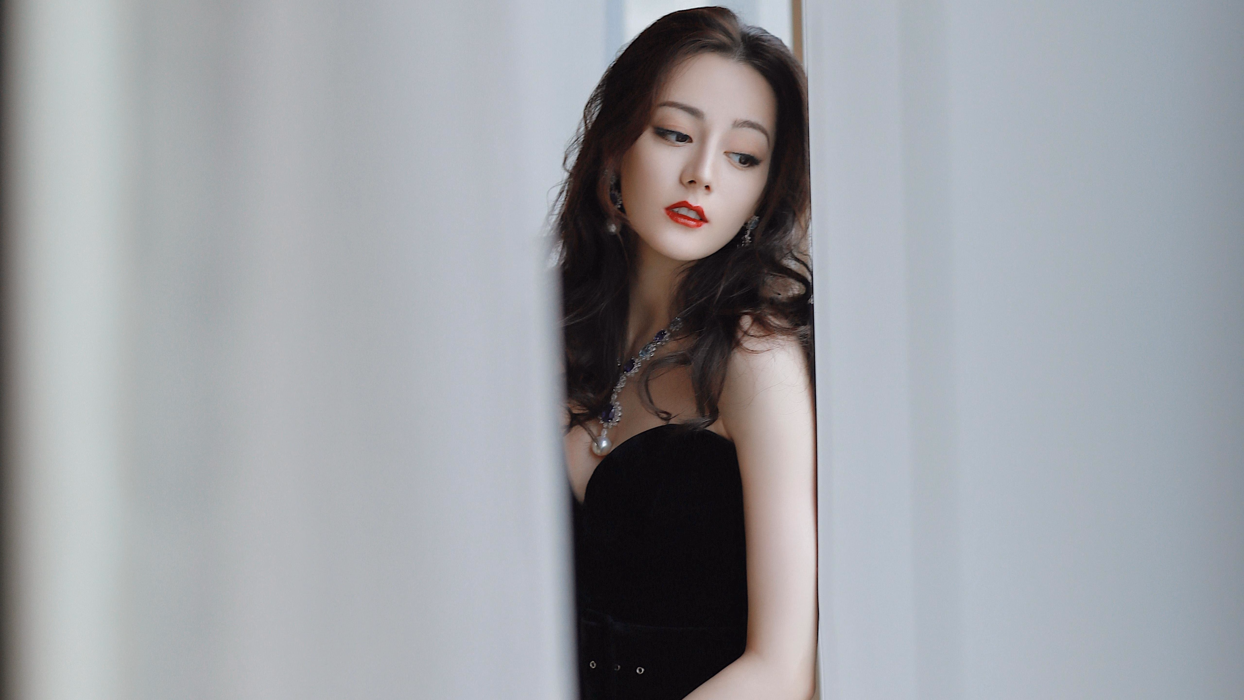 九游娱乐官网 (JIUYOU)-德甲节奏不断：攻守精彩瞬间轮番上演！，德甲收官战