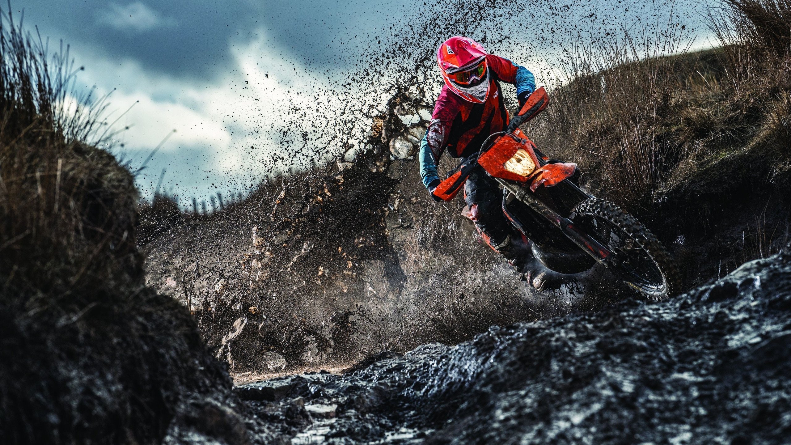 Jiu You-_大学生极限运动节:青春与梦想的角逐_,女大学生极限运动死亡