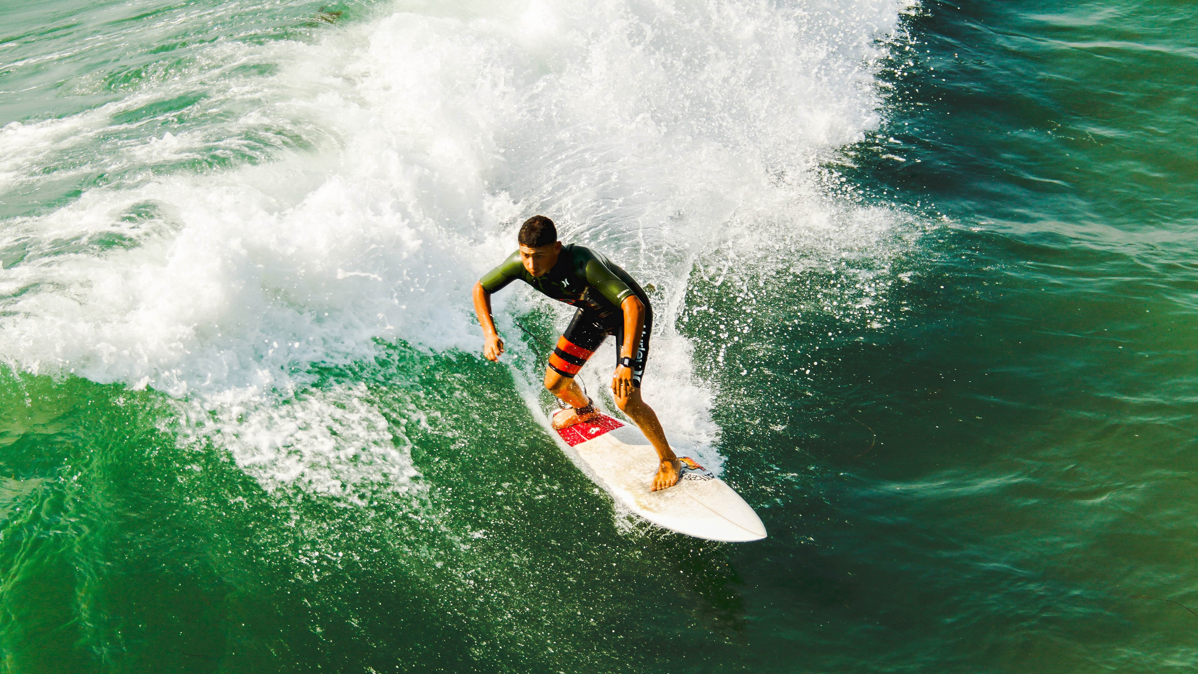 JIU YOU游戏下载平台-天空飞碟投掷大赛,空中竞技的趣味风潮,投掷飞碟的图片